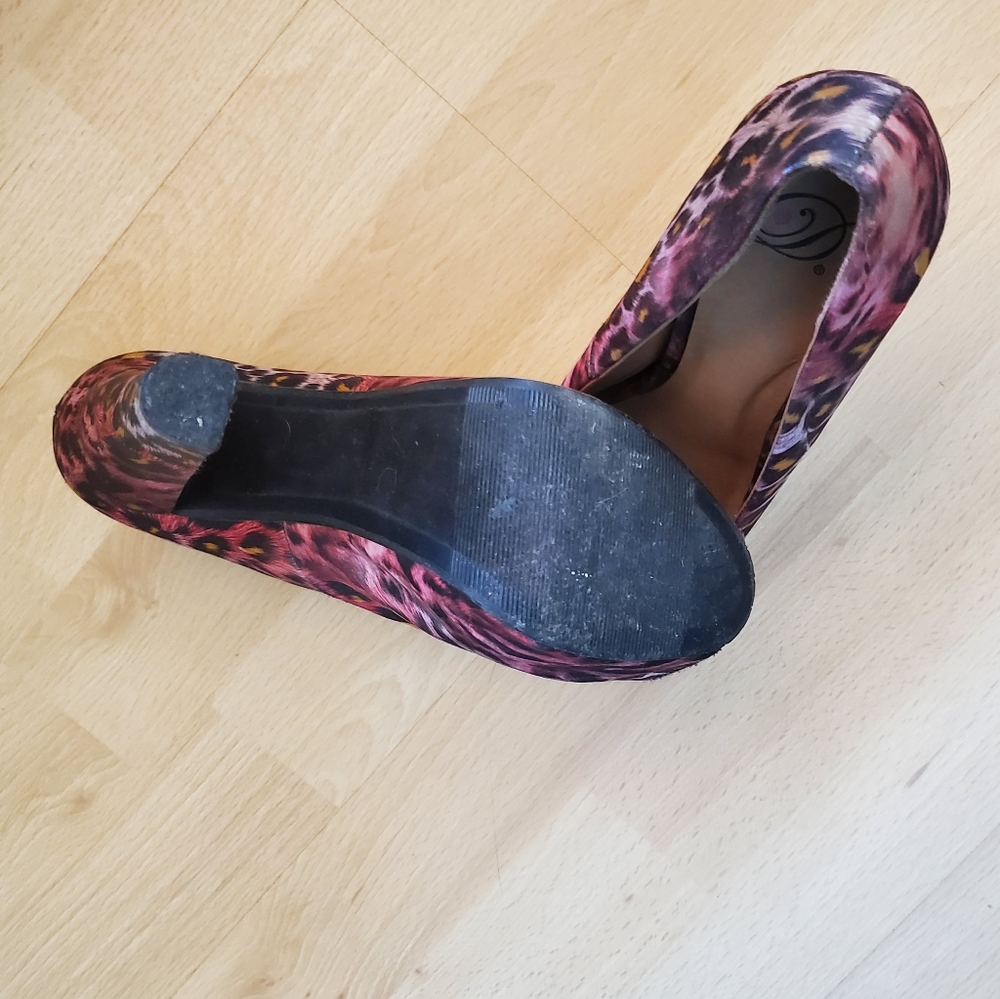 Pink Leopard Print Platform Pumps - image 4